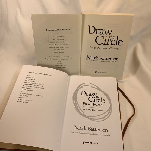Draw the Circle Set of 2 Prayer Books - Mark Batterson - Picture 2 of 5